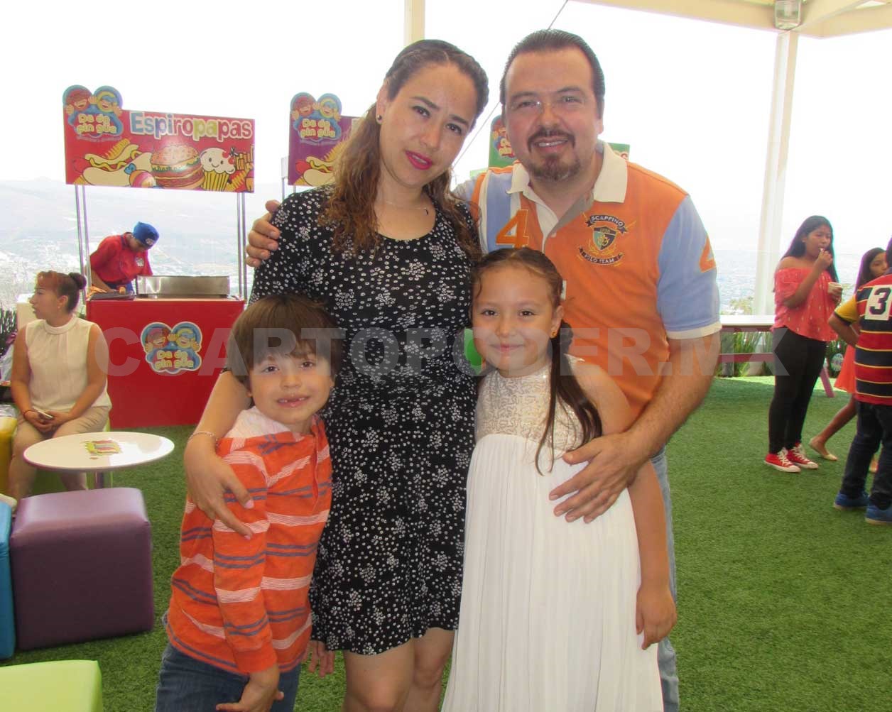 Celebran a Renata su cumple número 7