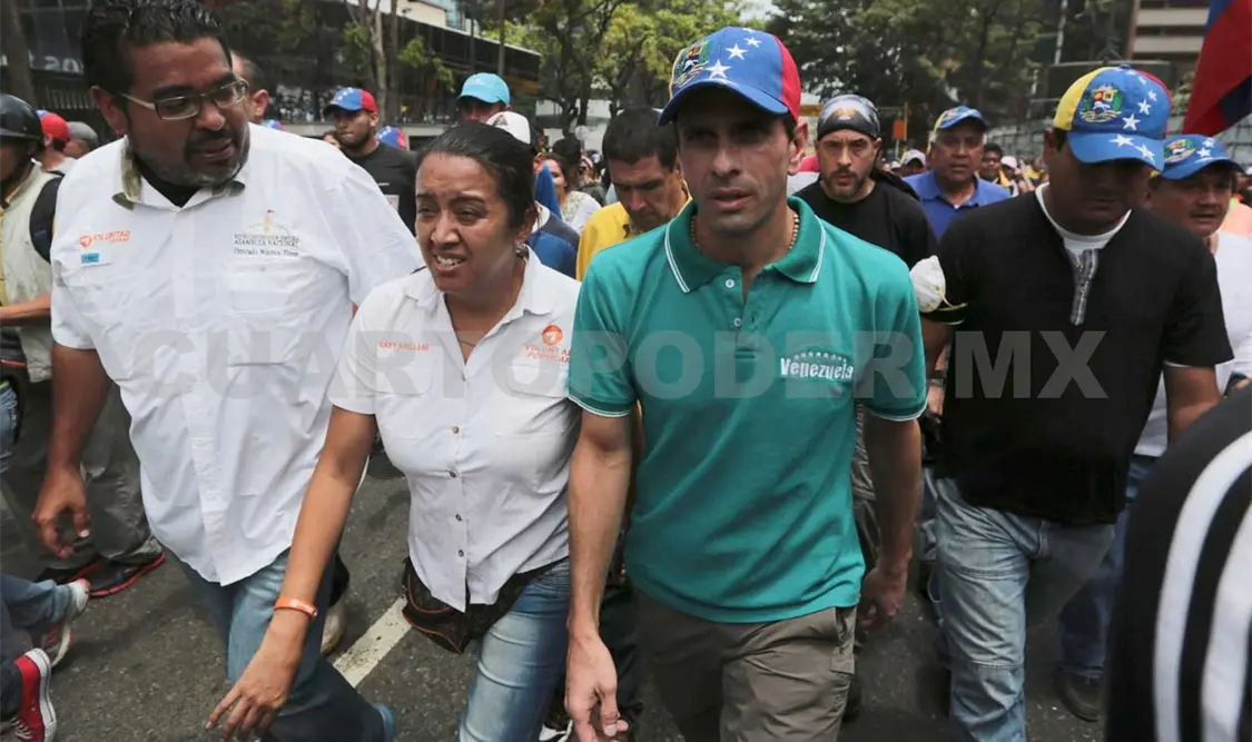 Policía venezolana reprime nuevamente a oposición