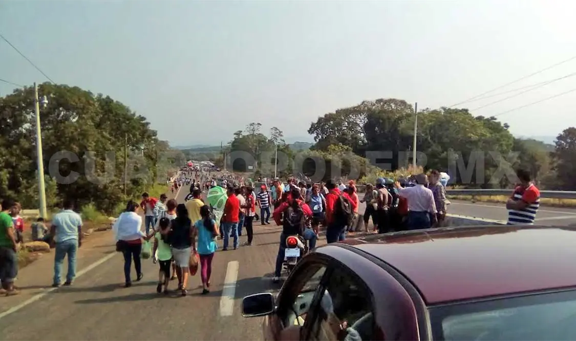 Campesinos demandan reconstrucción de caminos