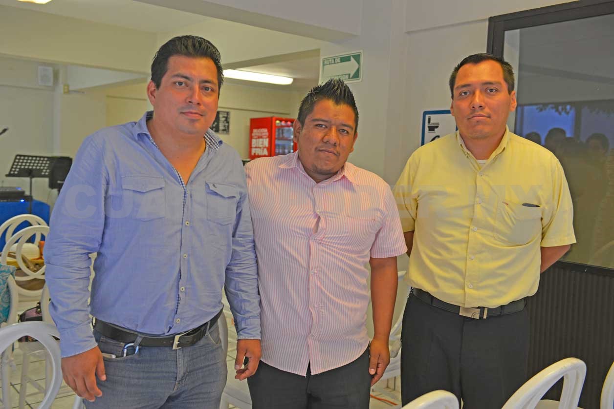 Capitalinos asisten a entrega de reconocimiento