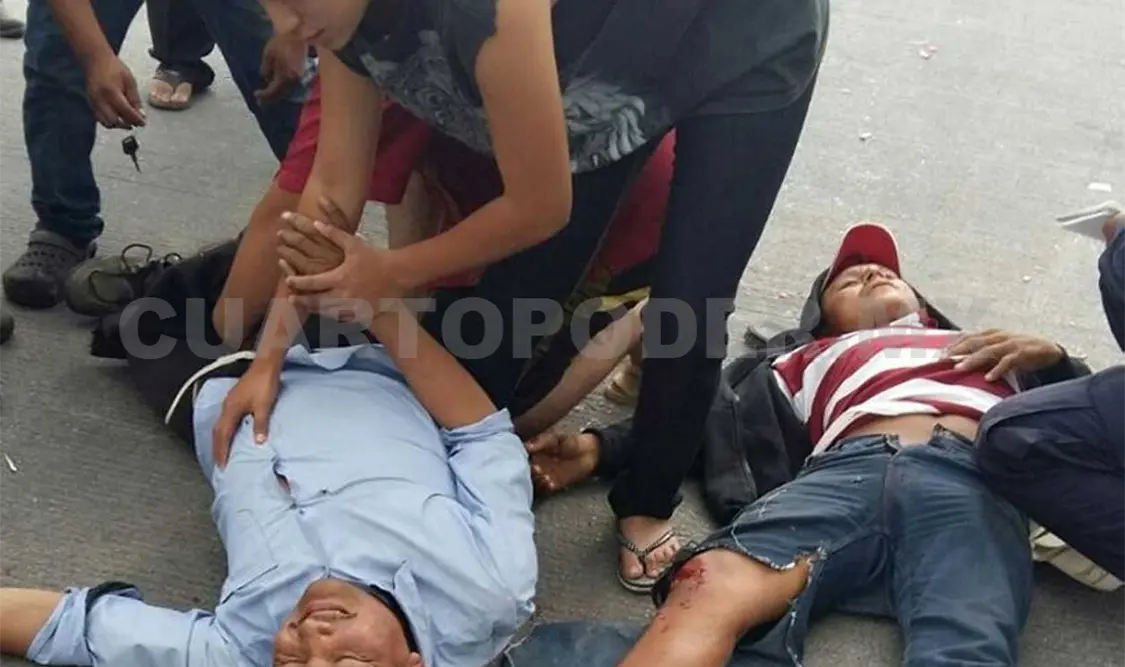 Automovilista atropella a motociclistas