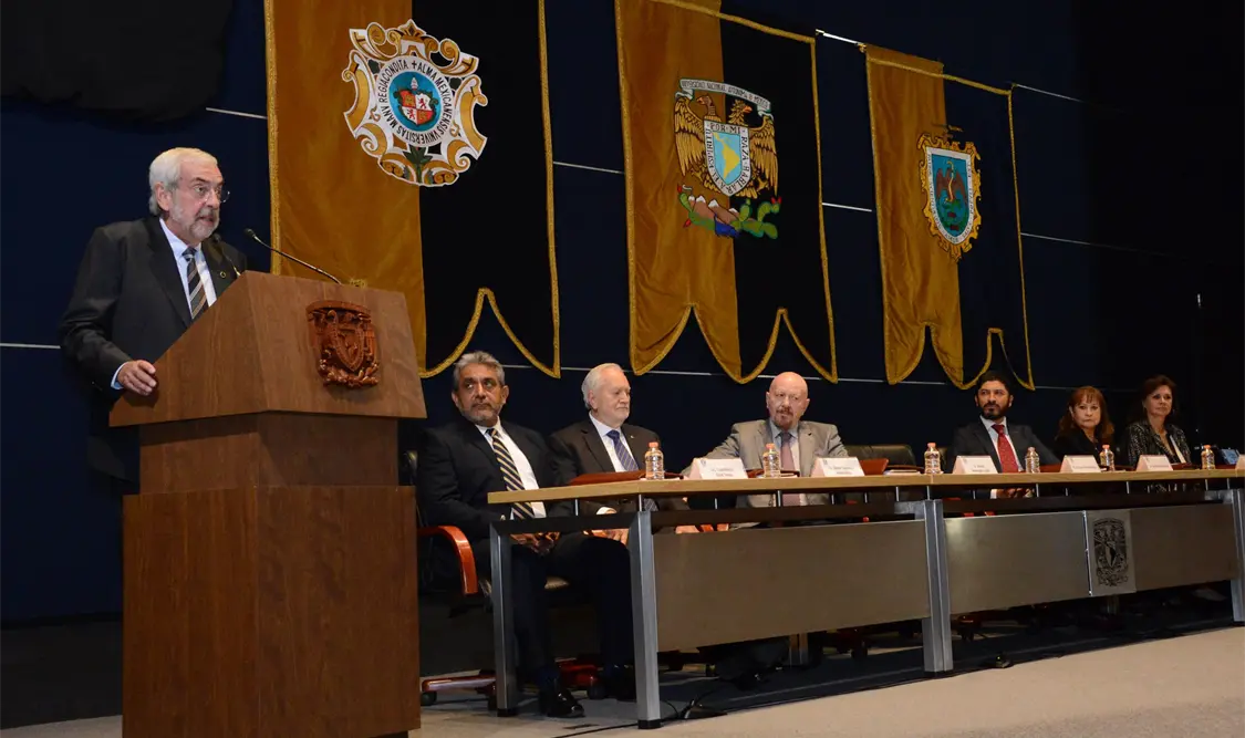 Casi dos millones de estudiantes consumen drogas, alerta rector de la UNAM