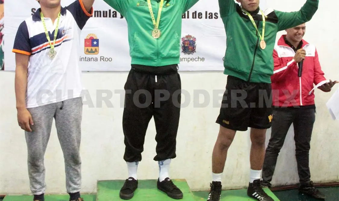 Chiapas con medallas en Luchas