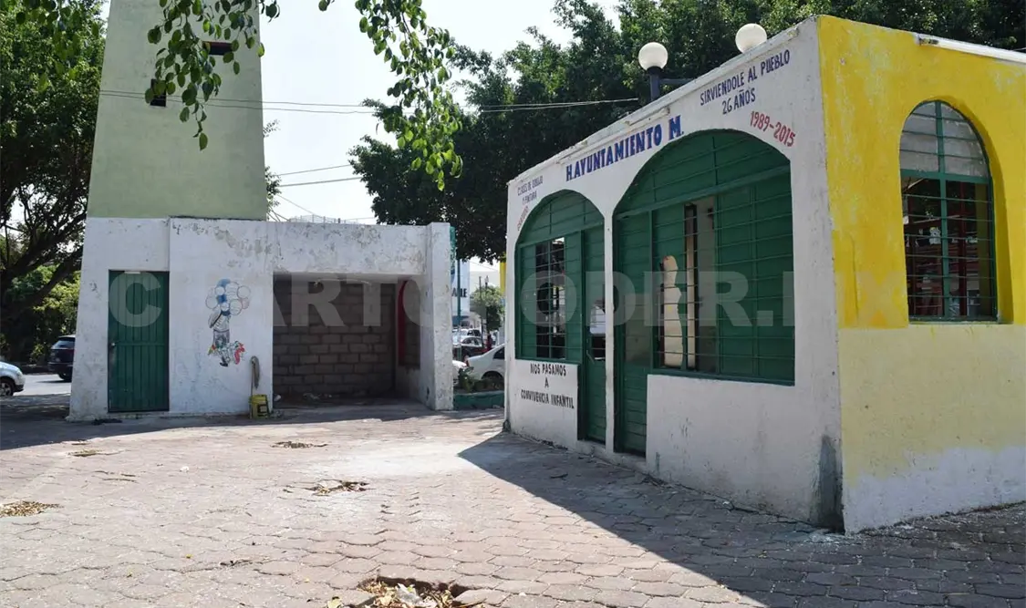 Continúa abandonado el Parque de las Artesanías