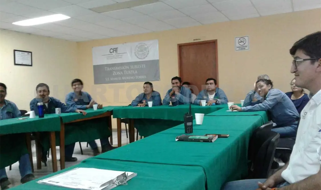 Recibe personal de la CFE capacitación sobre violencia