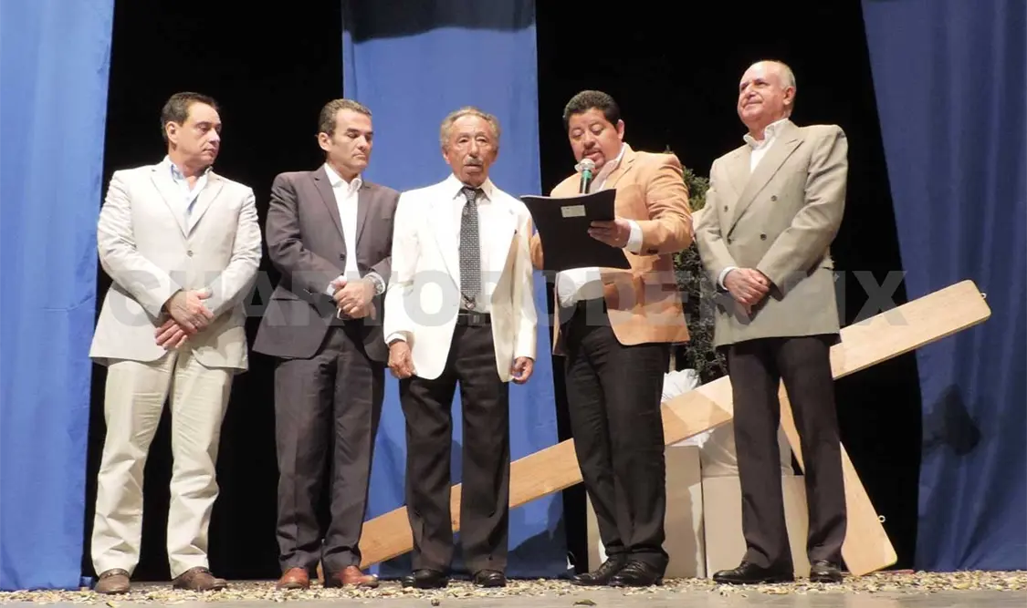 Realizan homenaje al escritor Óscar Bonifaz