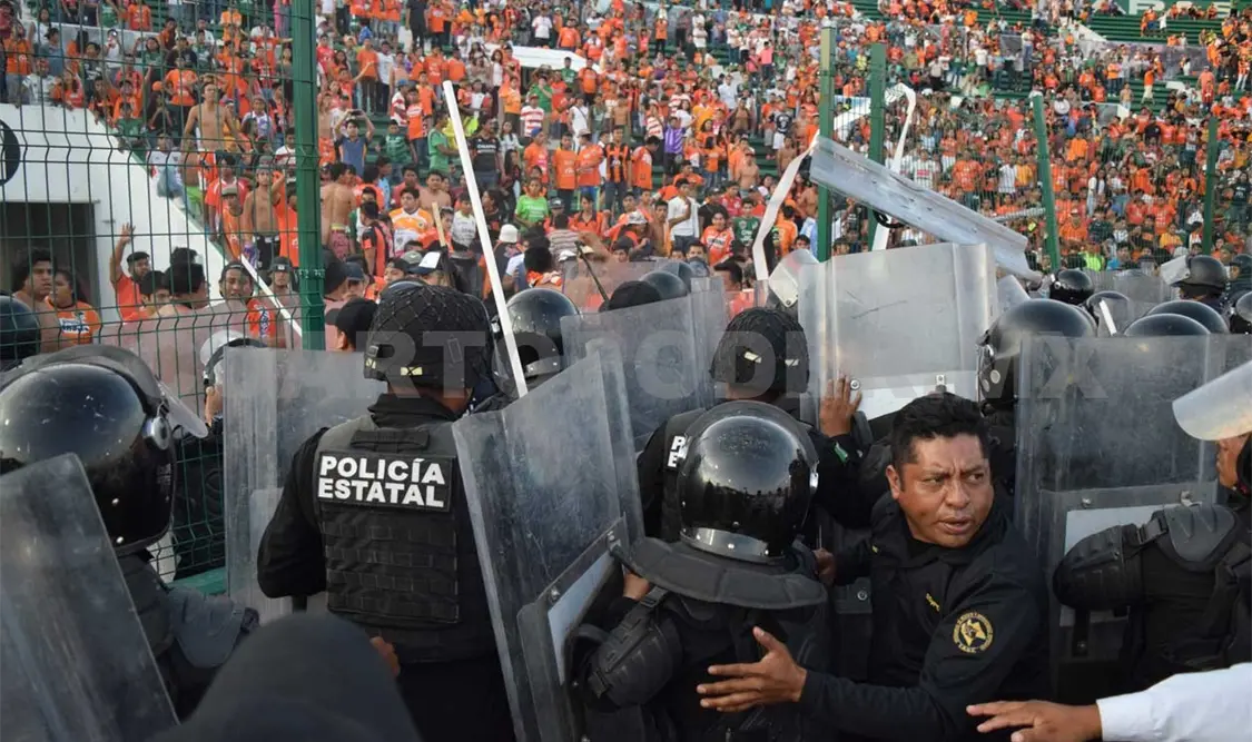 Elementos de la SSyPC detuvieron a 26 personas relacionadas con los incidentes dentro del Estadio Víctor Manuel Reyna. CP