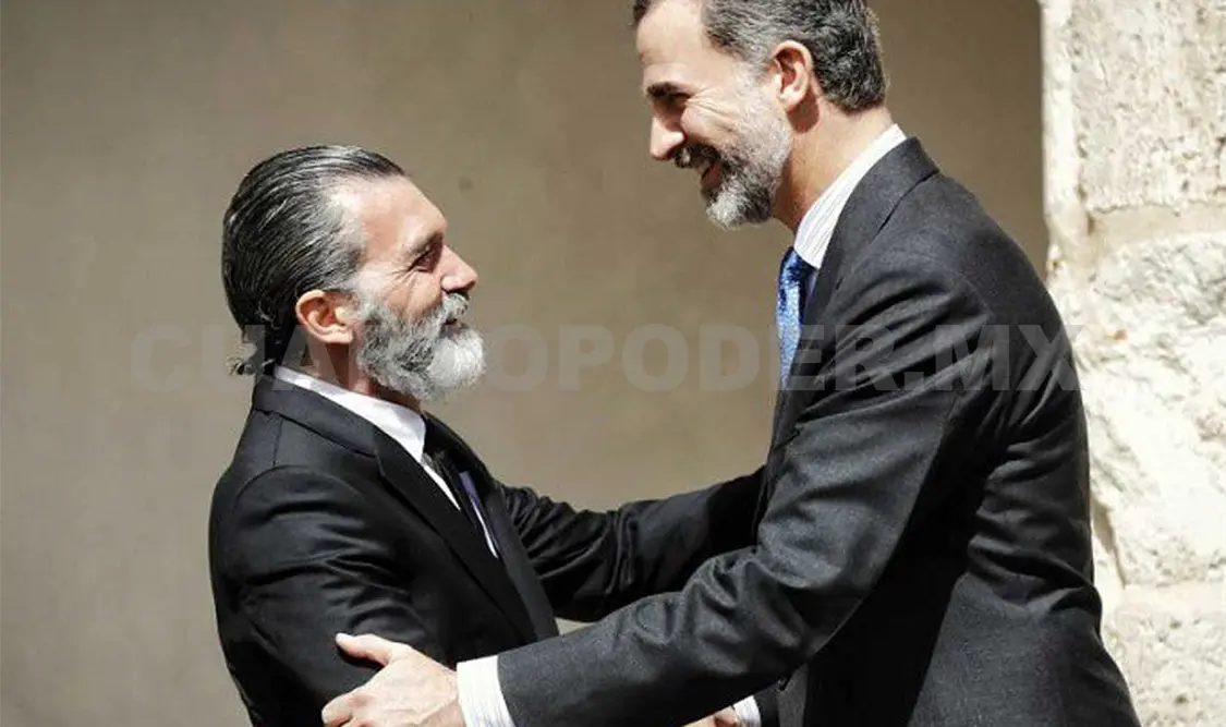 Antonio Banderas es reconocido por el rey Felipe