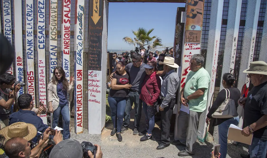 Apertura de valla fronteriza permitió una vez más acercamiento de familias separadas