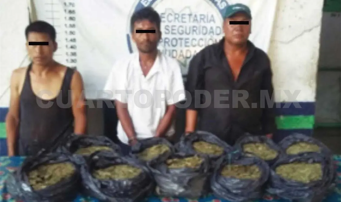 Detienen a tres con marihuana