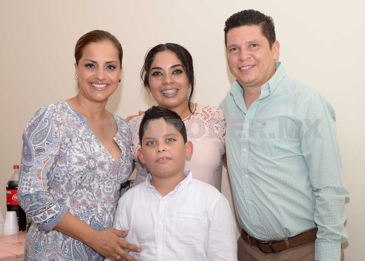Diego recibió la comunión