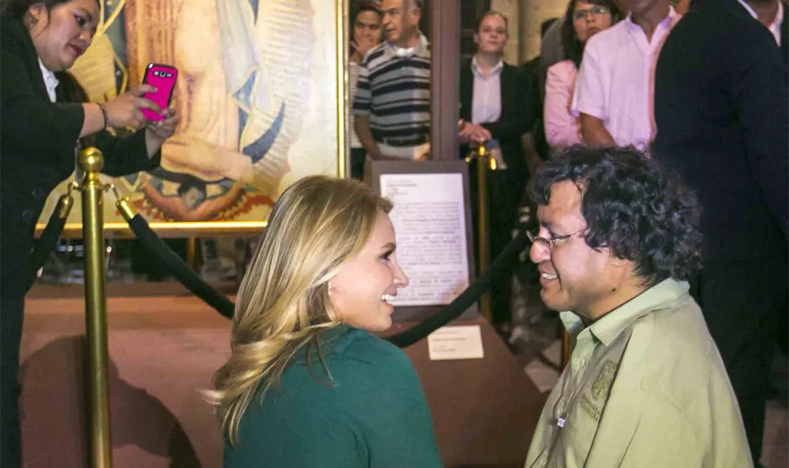 Angélica Rivera promueve arte de pintores con discapacidad
