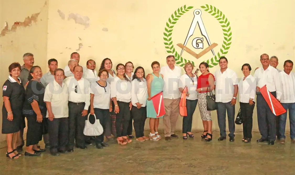 Banderazo a obra de edificio