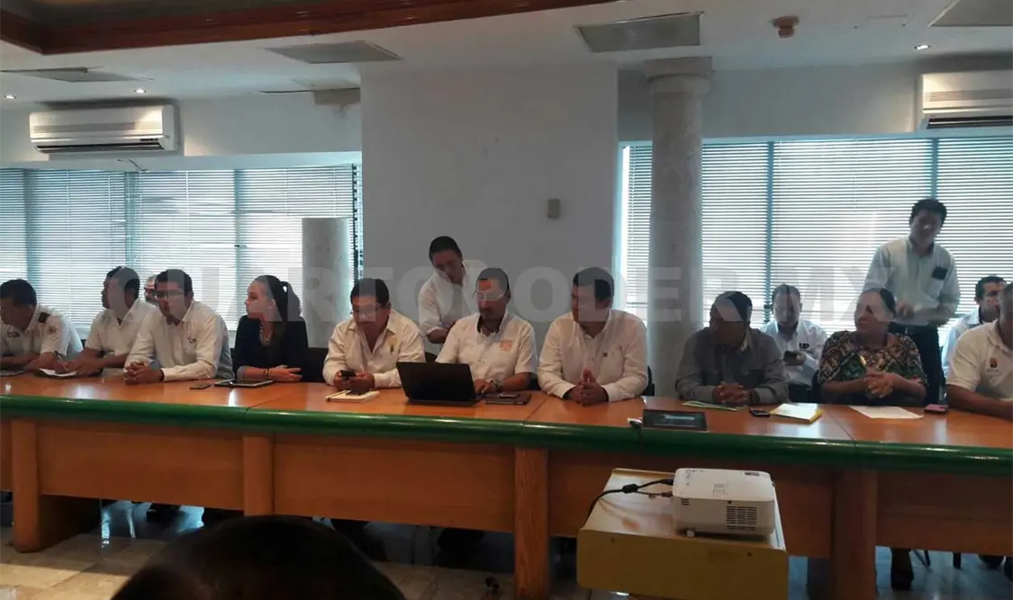 Participan en reunión de trabajo de ZEE