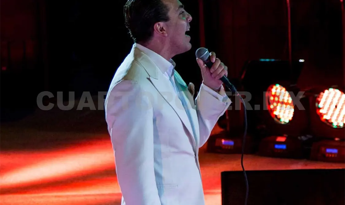 Cristian Castro pide matrimonio y comete error