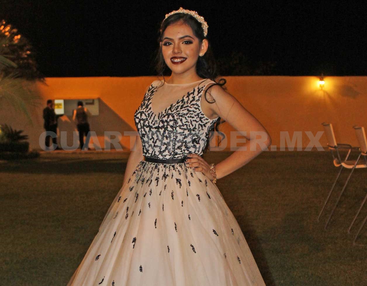 Mariana disfrutó sus XV