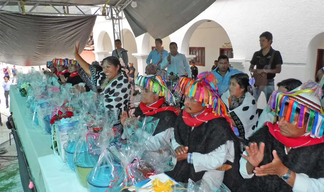 Reconocen importancia de la mujer indígena