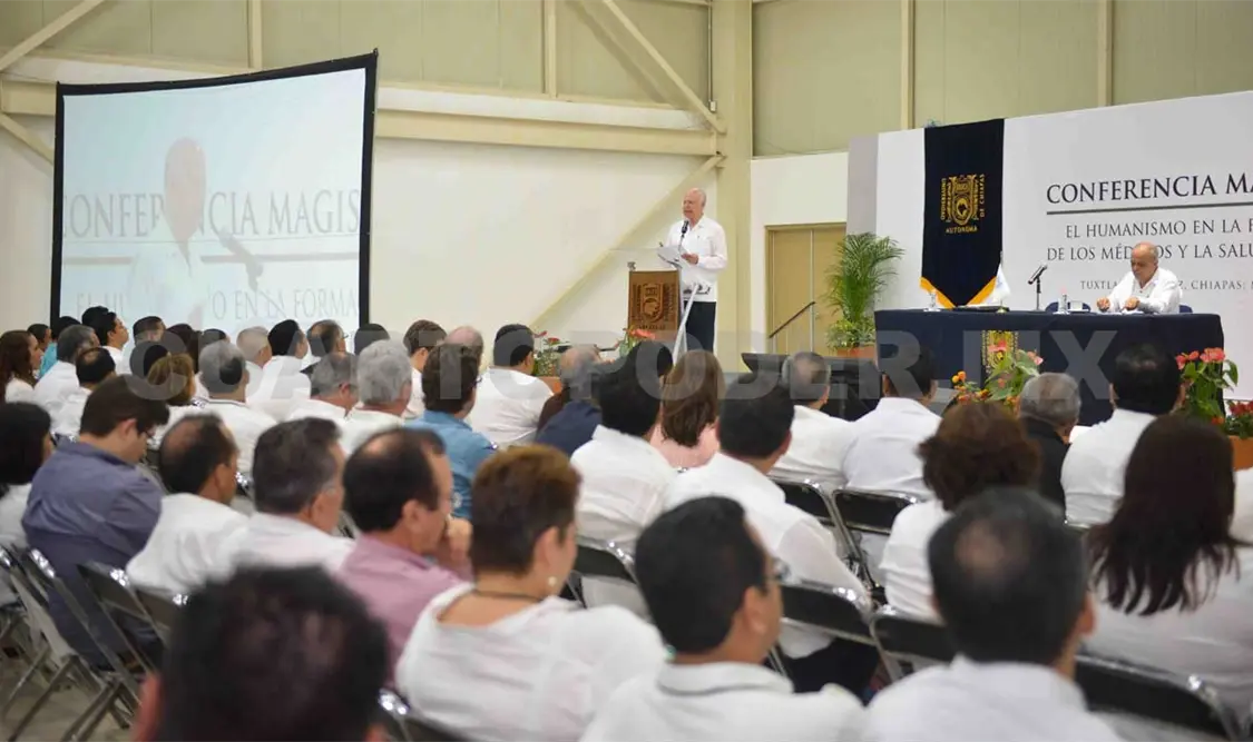 Imparte secretario José Narro Robles conferencia