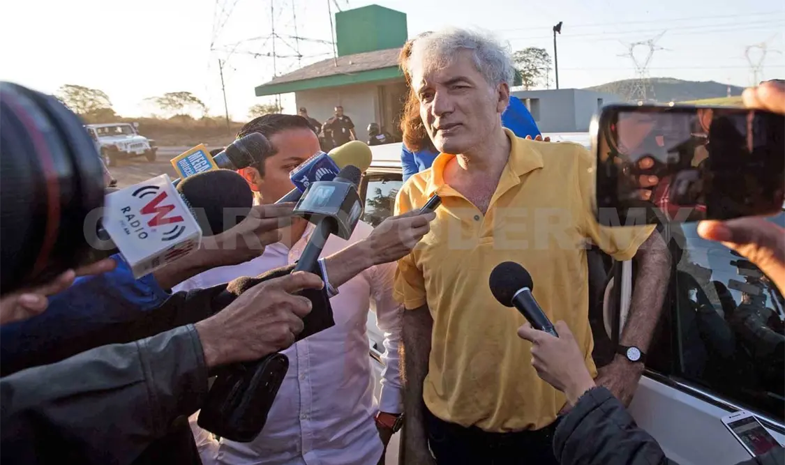 Sale libre exlíder de grupos de autodefensa