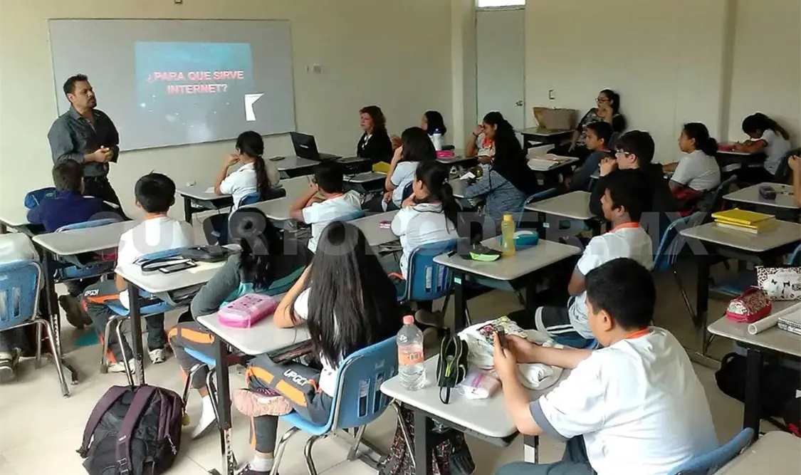 Ofrecen pláticas a jóvenes y niños
