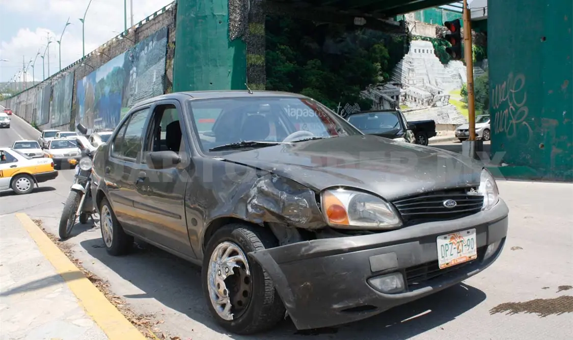 Automovilista honesto acepta su culpa