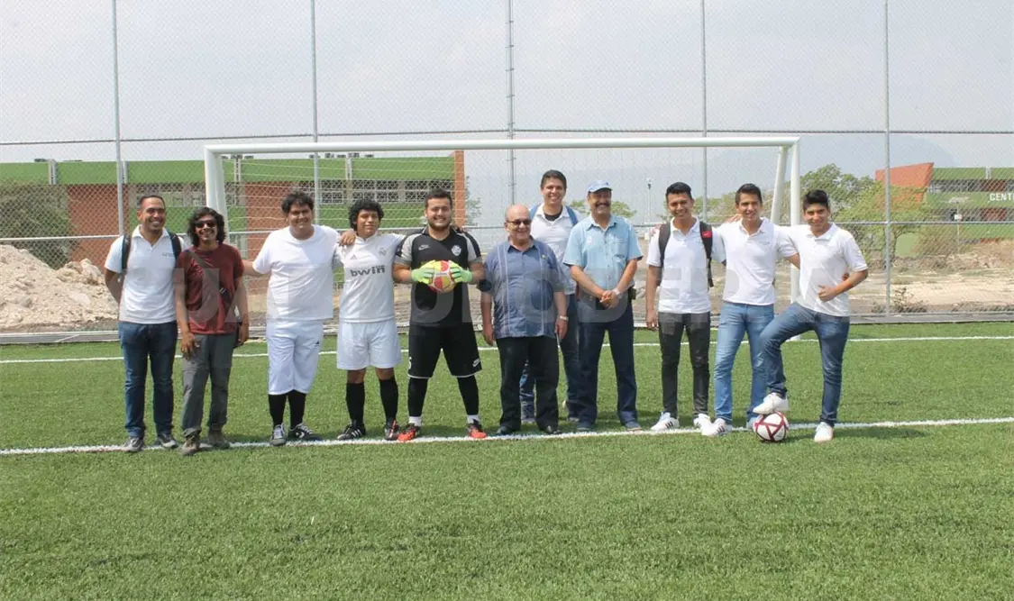 Benefician a alumnos de la Unicach con infraestructura deportiva
