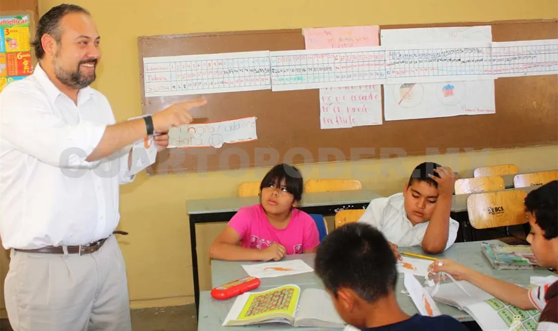 Analizan proceso para innovación de la educación