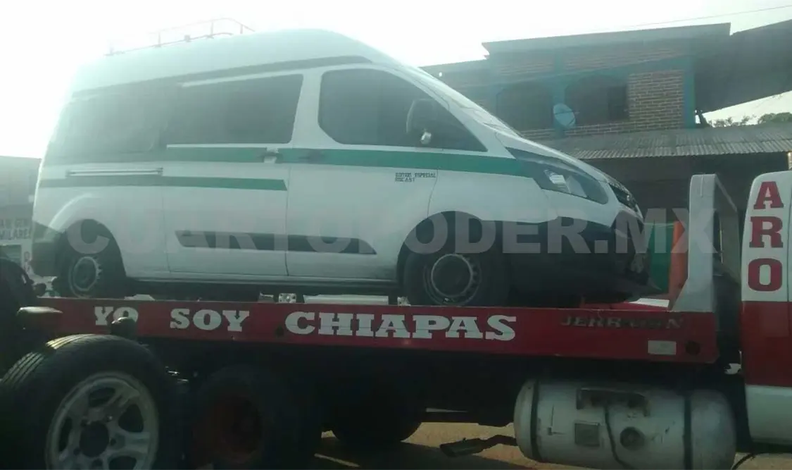 Concesionados retienen cuatro taxis piratas
