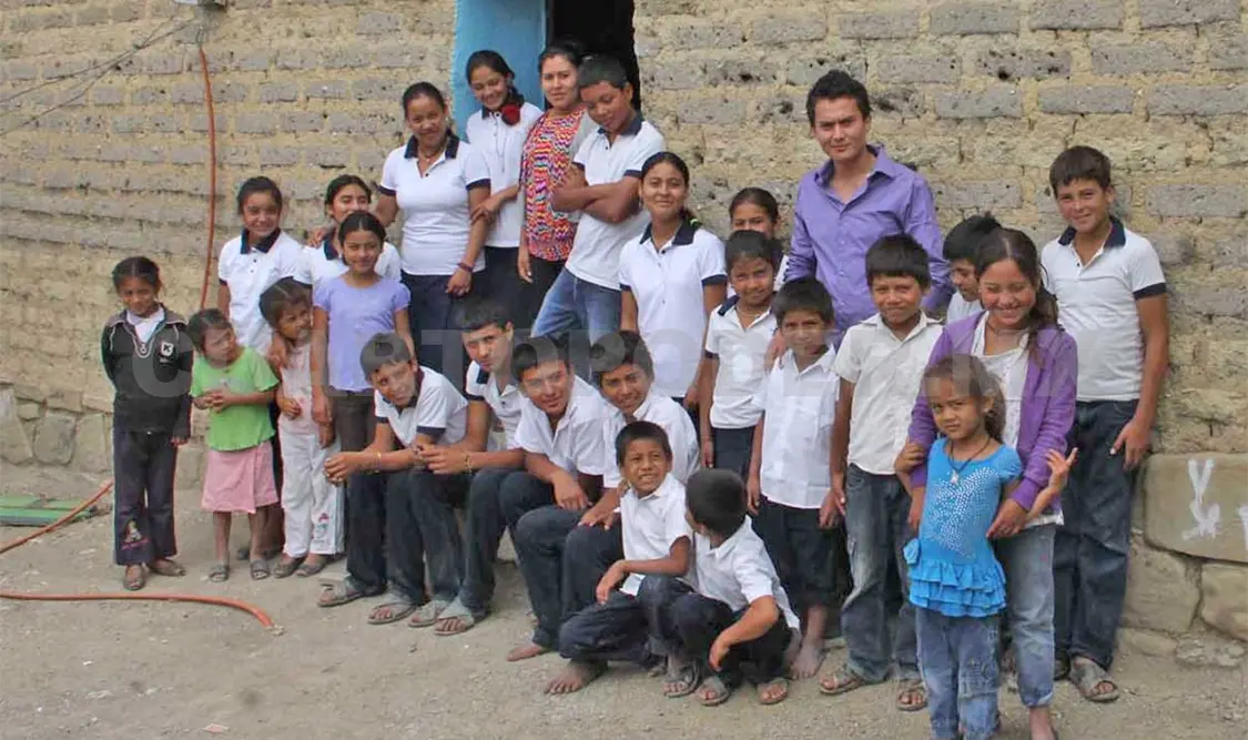 Los otros maestros, que caminan entre cerros