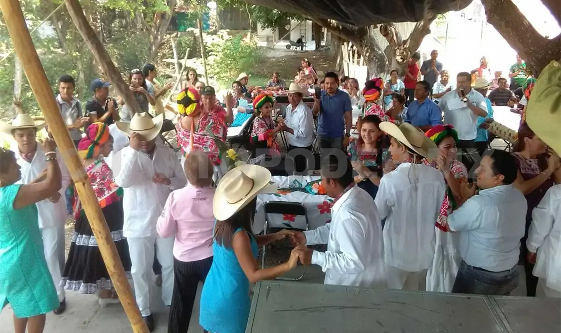 Fernando Castellanos invita a la población a asistir este 21 de mayo al primer aniversario del grupo Cocina Tradicional Zoque. CP