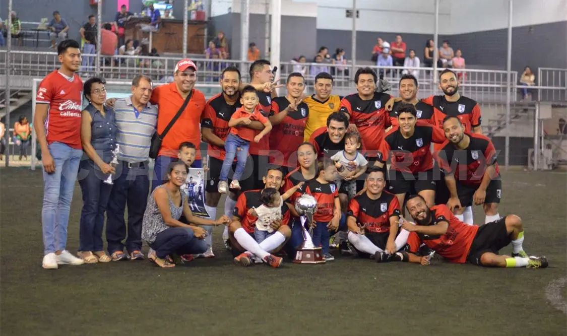 Querétaro es bicampeón de liga