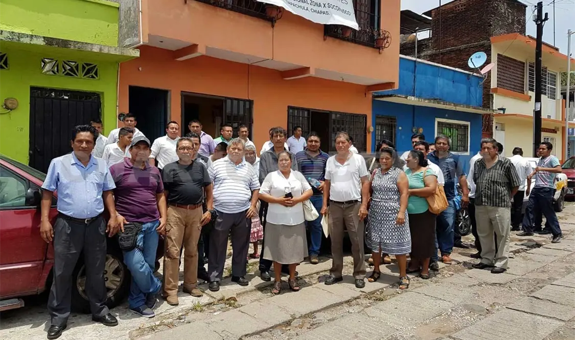 Taxis piratas invaden zona alta de Tapachula