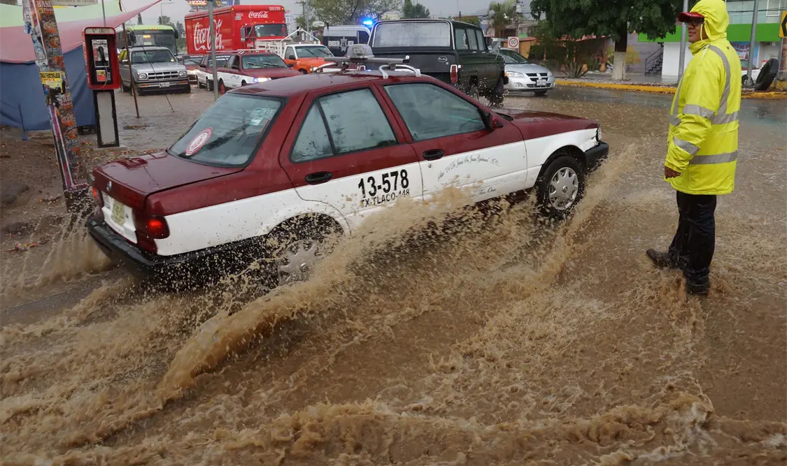 Suspenden clases en al menos 12 escuelas de Oaxaca por lluvias