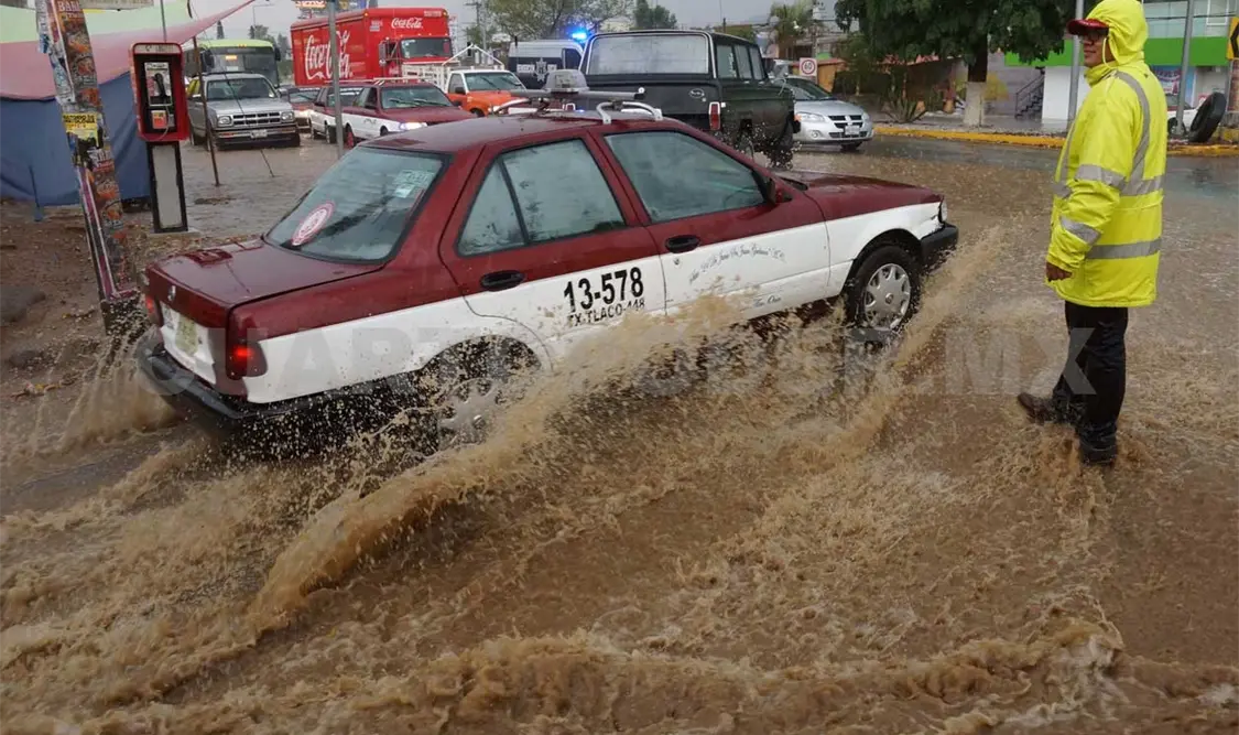 Suspenden clases en 12 escuelas por lluvias