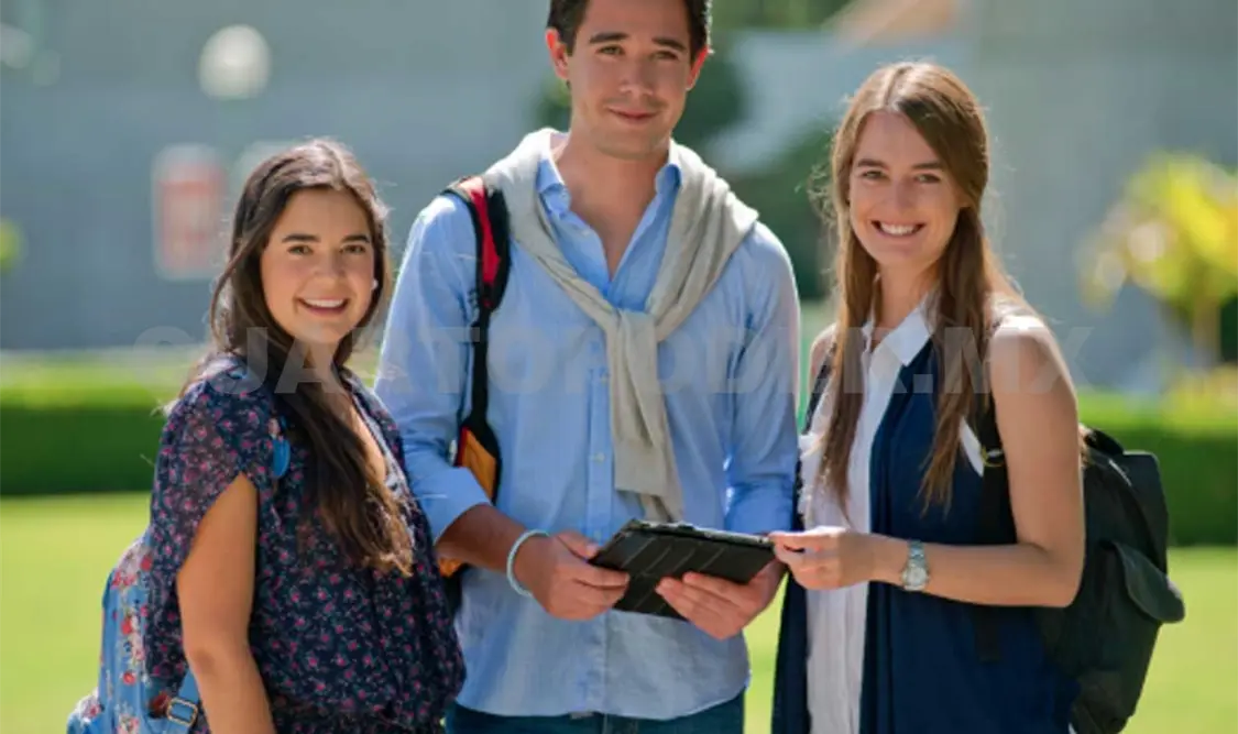 Entrega SEP becas a estudiantes