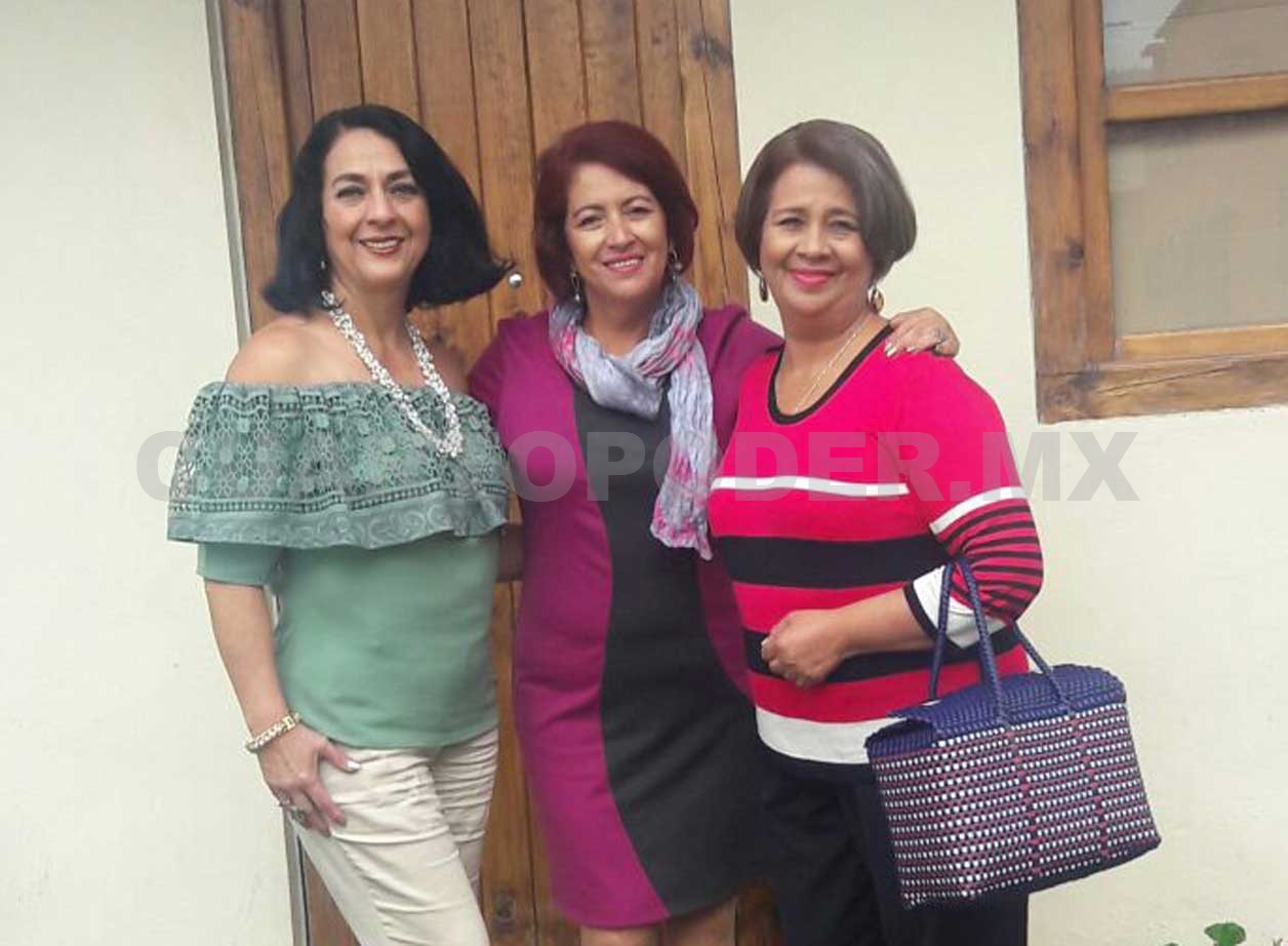 Lulú celebra con sus amigas