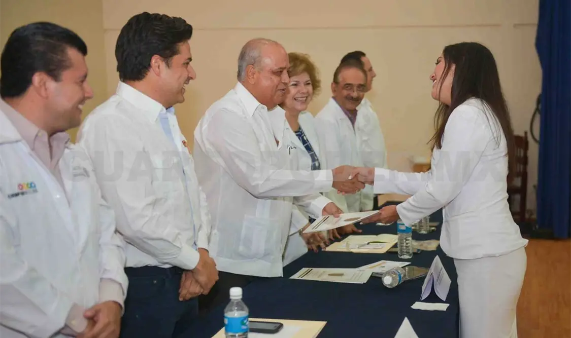 Ruiz Hernández manifestó que la Facultad de Medicina Humana de la Unach es un referente en el Sureste del país. CP
