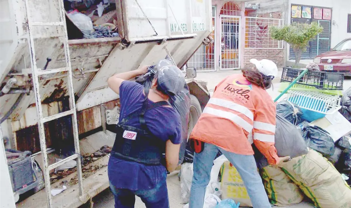 Recolectores de basura inician paro de labores