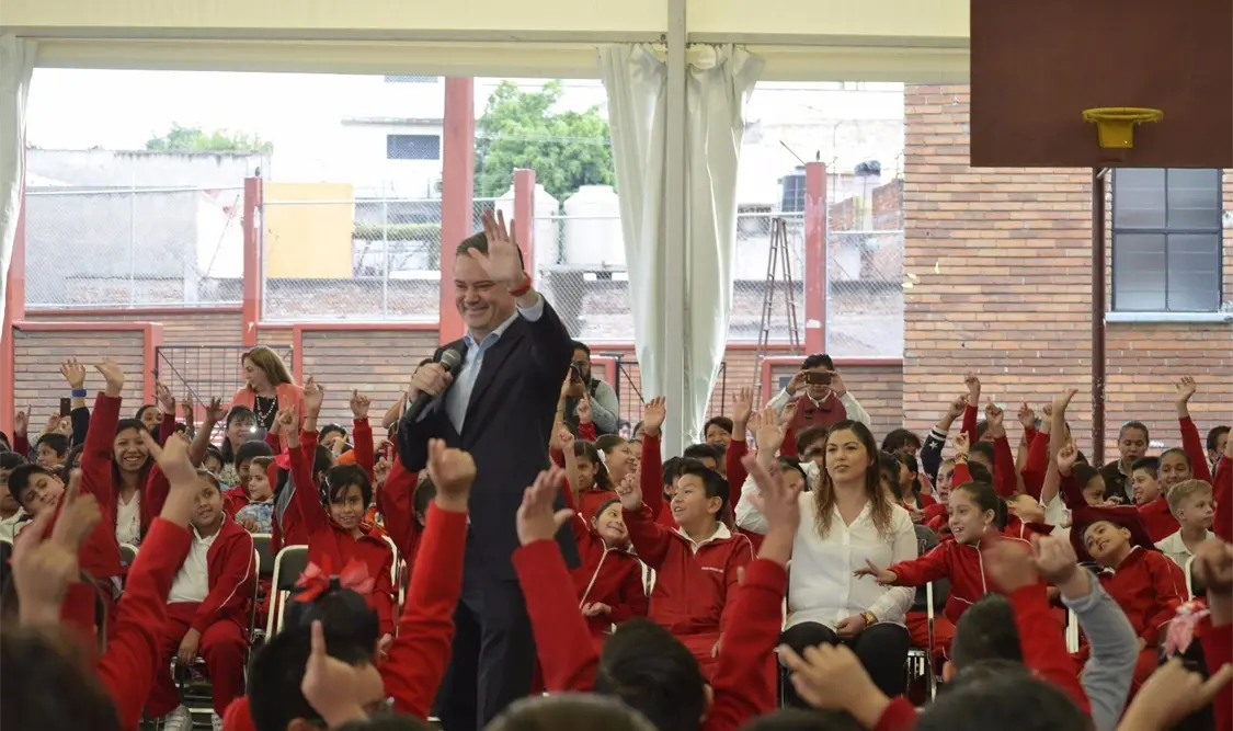 Aurelio Nuño anuncia estrategia para enseñanza de inglés en educación básica