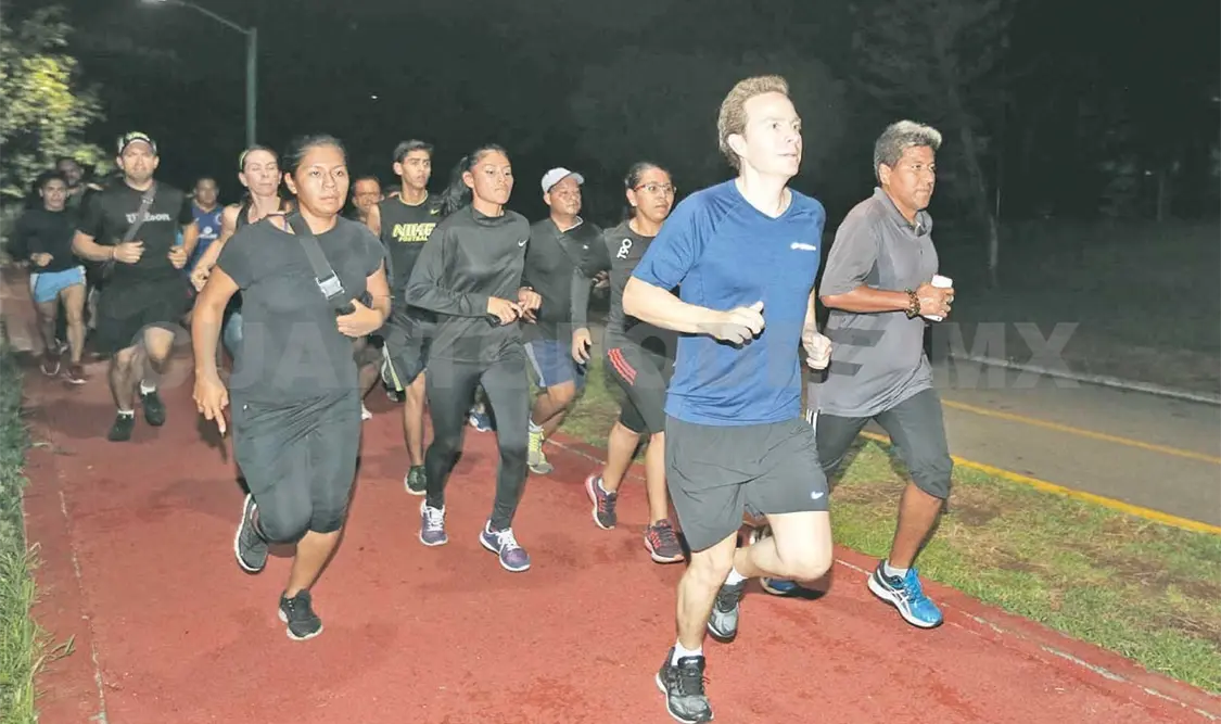 Inaugura MVC pista de atletismo en Joyyo Mayu