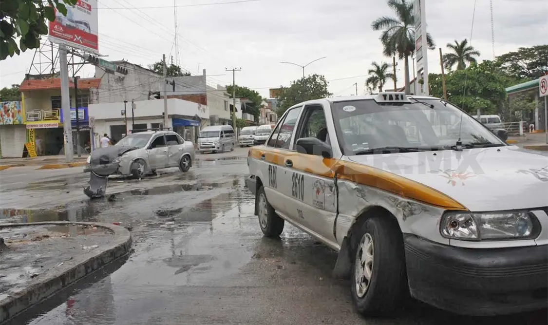 Taxista alborota el fuego de los celos