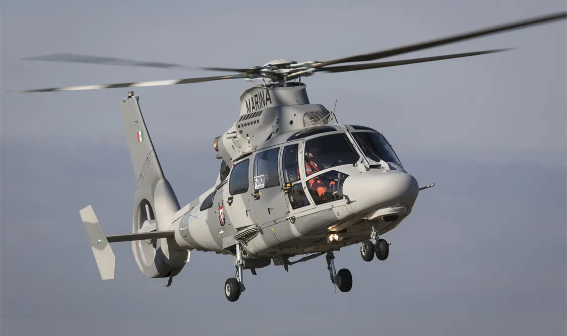 Recibe la Armada de México Helicópteros