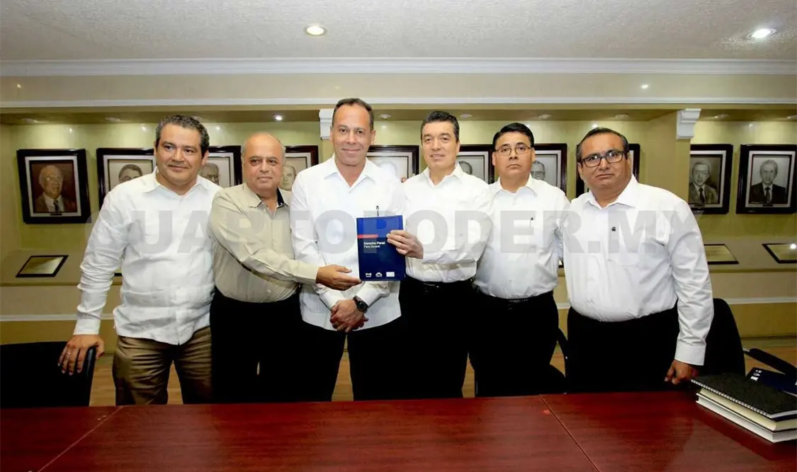 Presentan libro del autor Miguel Ontiveros Alonso