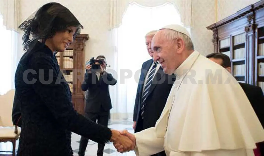 El pedido que le hizo Melania al papa