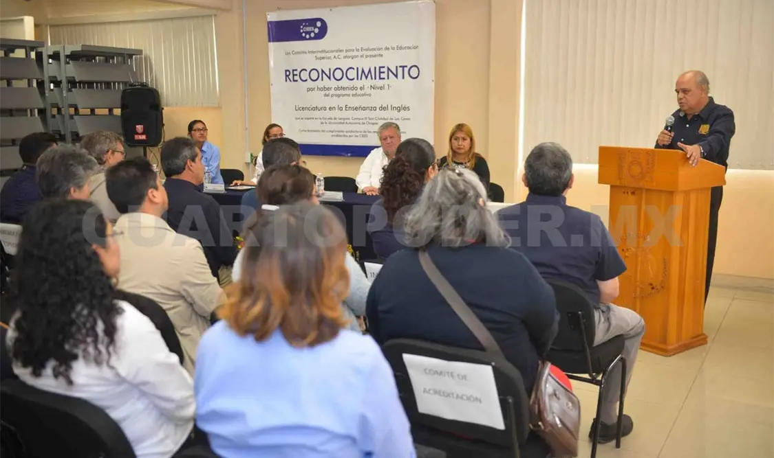 Revalidan oferta académica de Escuela de Lenguas