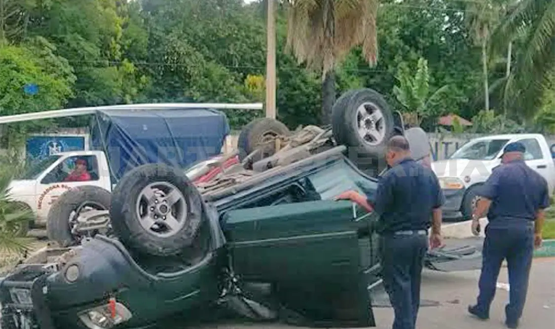 Vuelca un acelerado chapín