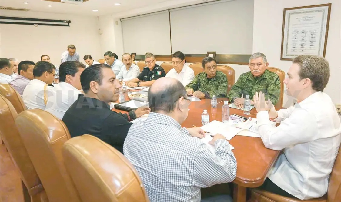 Manuel Velasco Coello encabezó las actividades de seguimiento de la Mesa de Coordinación de Seguridad. CP