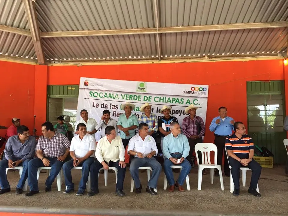 Ambos funcionarios escucharon peticiones de los hombres del campo * CP