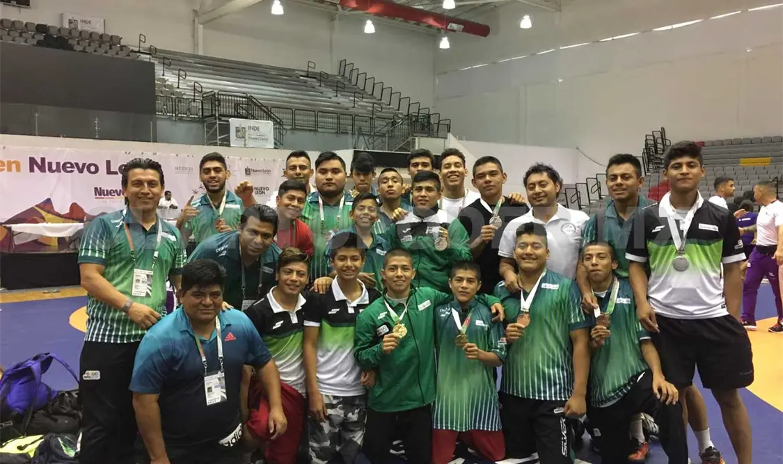 Concluye Chiapas con 12 preseas en Luchas Asociadas