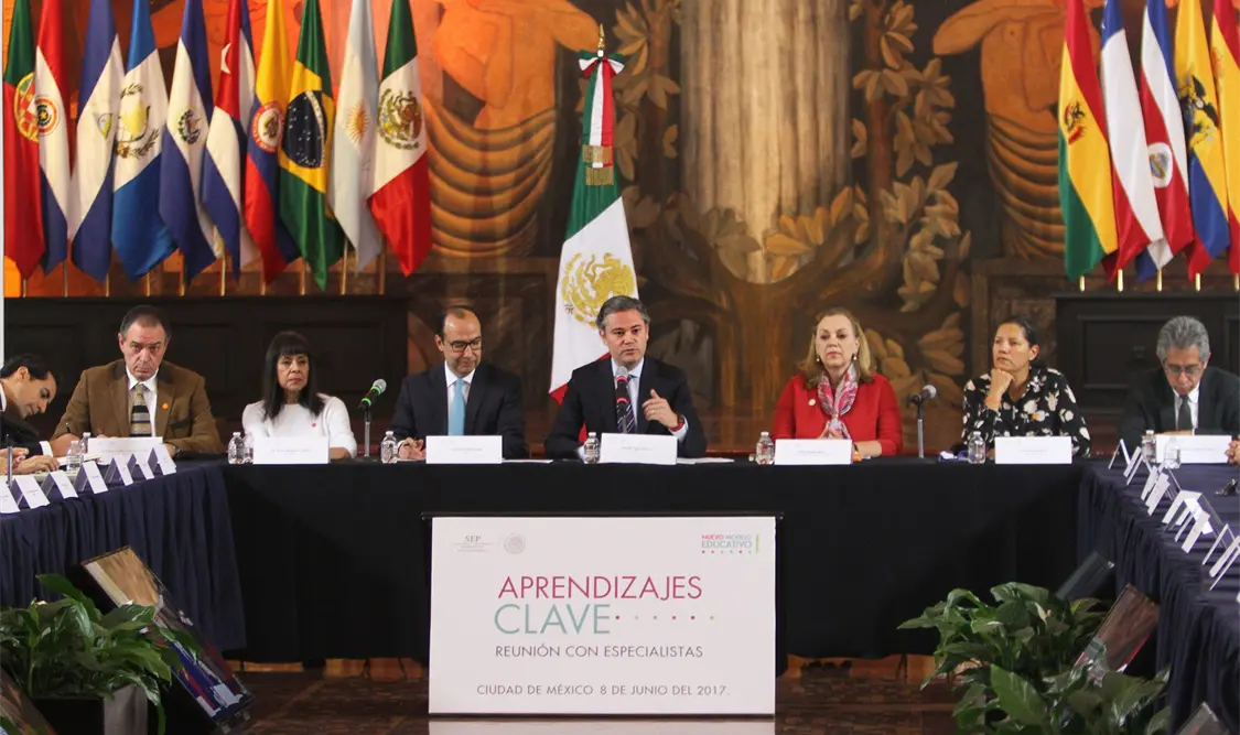 Secretaría de Educación y expertos analizan avances del Nuevo Modelo Educativo